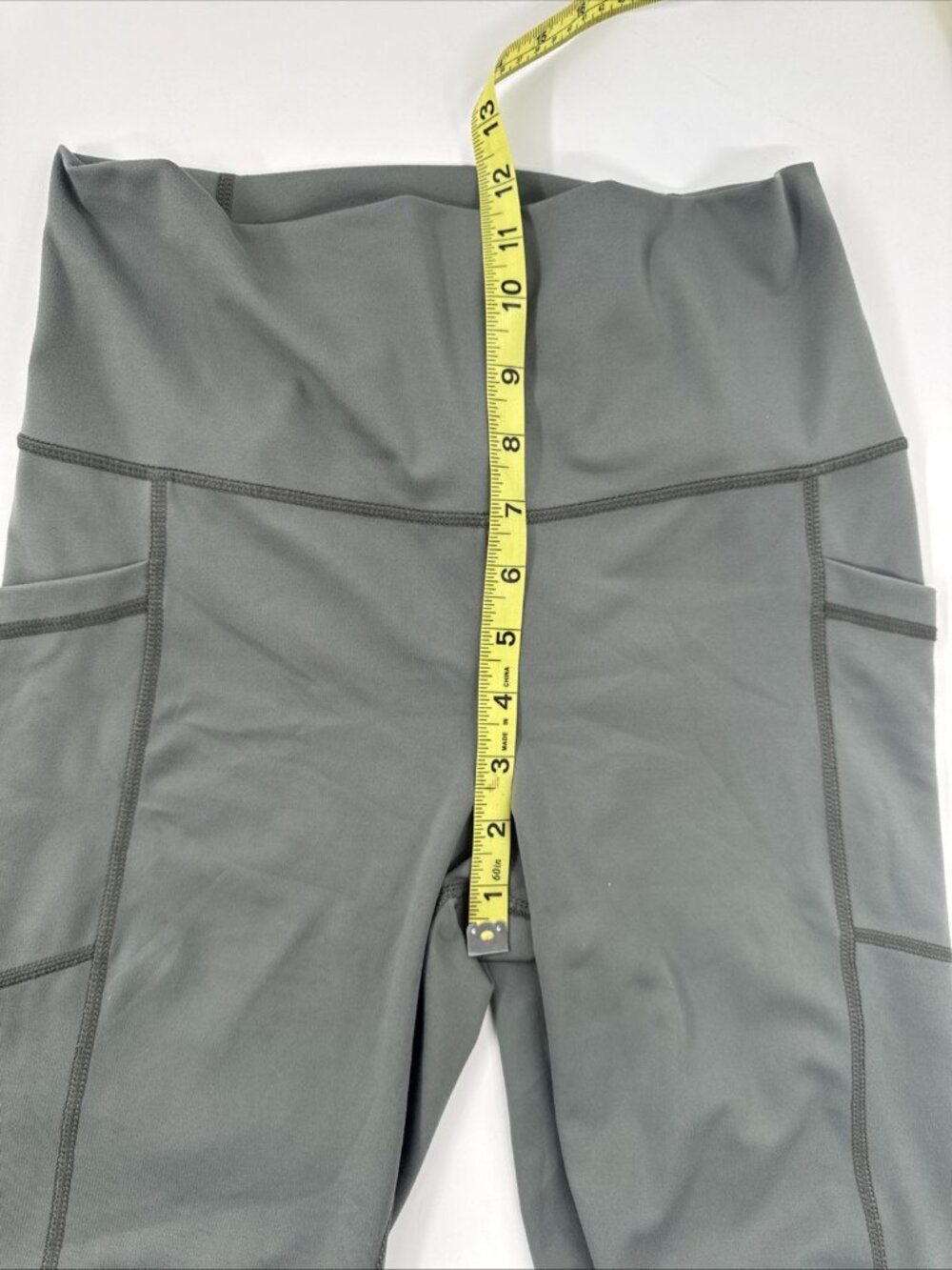 Yogalicious Lux Leggings Womens Large Lot of 2 Crop Capri Yoga Stretch Pockets - Picture 13 of 13